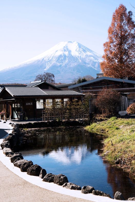 Oshino Hakkai(忍野八海), một ngôi làng bình yên nằm dưới núi Phú